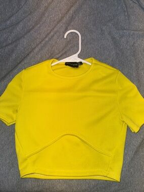 PrettyLittleThing Neon Yellow Cropped Crewneck Top
